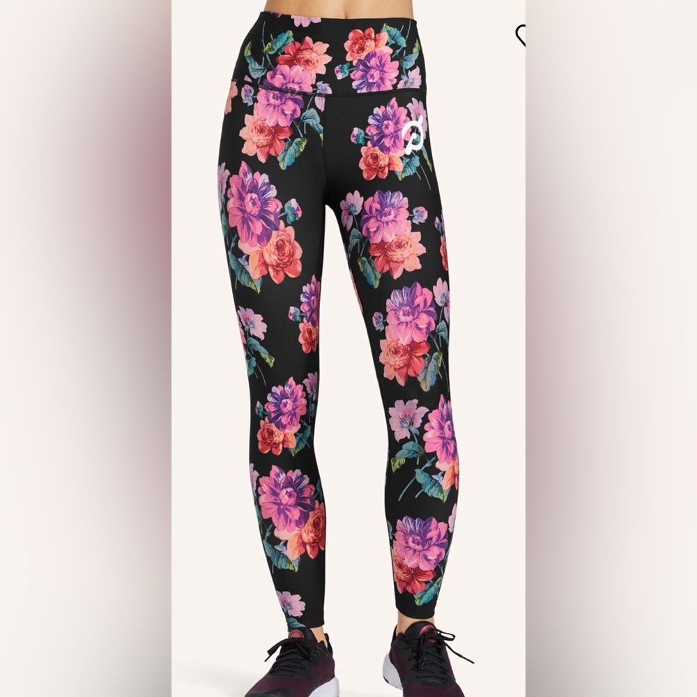 🆕 Peloton Cadent High Waist Leggings in a floral pattern
